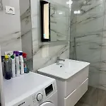 Διαμέρισμα Large 2 *