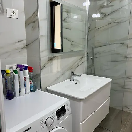 Апартаменты Large 2 *