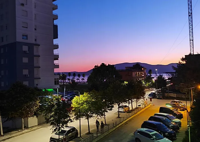 Appartement Large 2 *