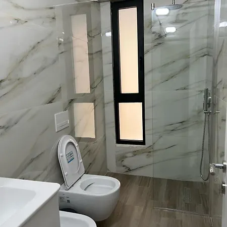 Large 2 Apartment