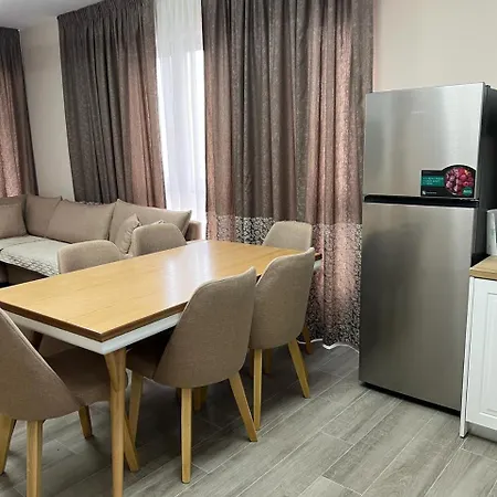 Large 2 Apartment Vlorë